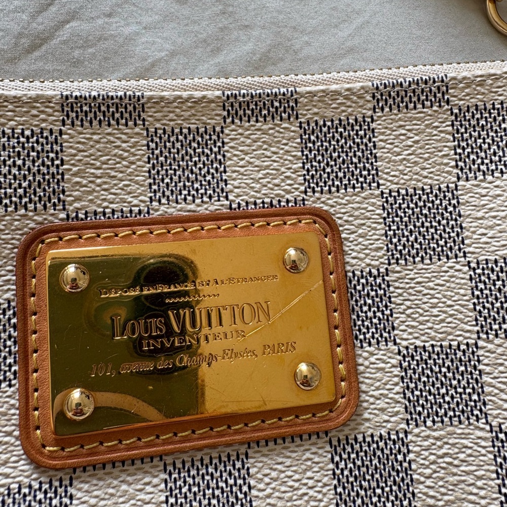 Louis Vuitton Damier Eva Clutch - Picture 3 of 6